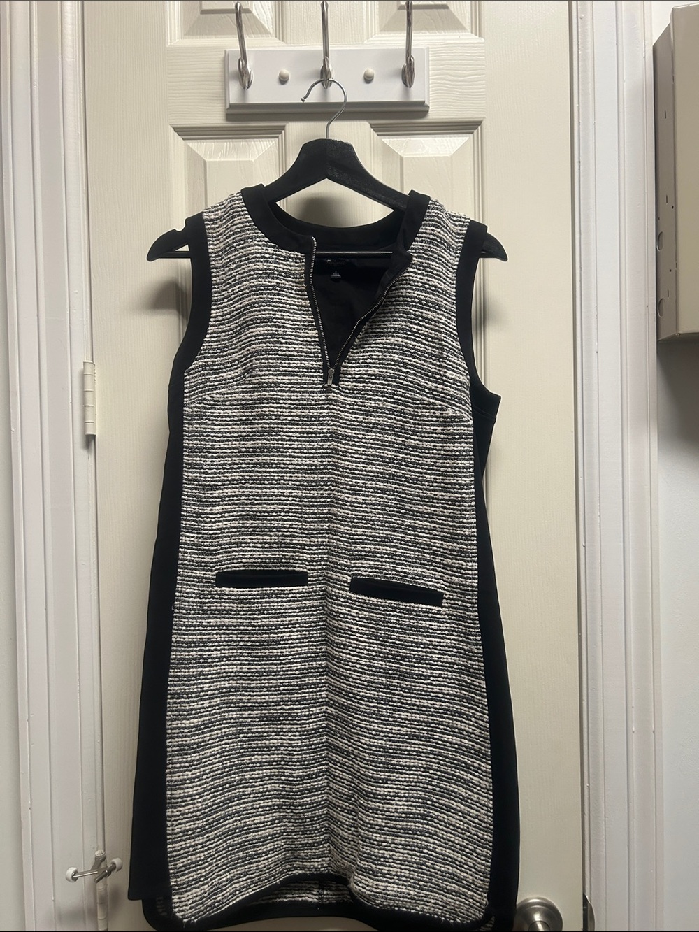 Madewell Black and White Sleeveless Knit Shift Dress